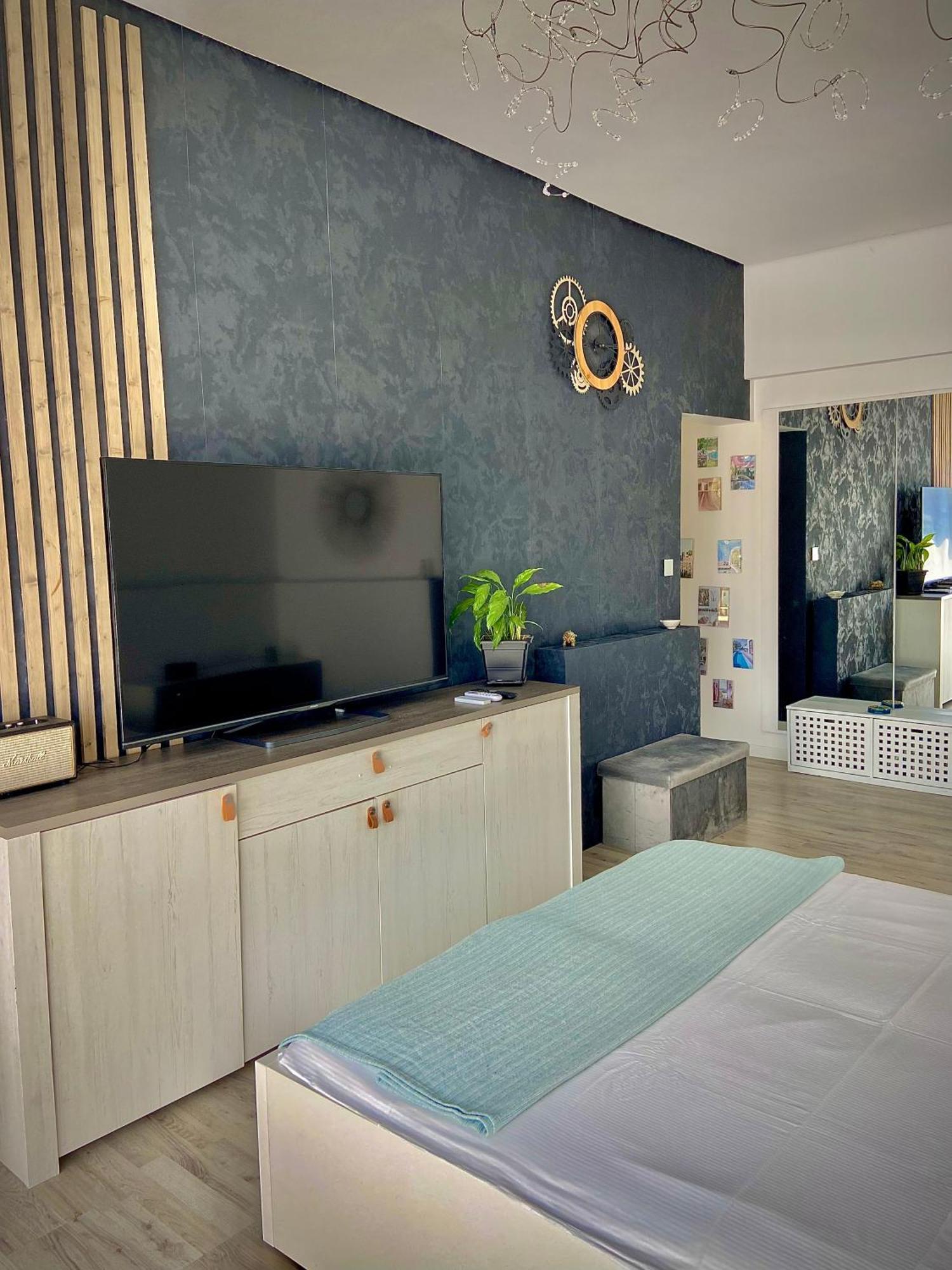 Sunny Riviera Apartment *