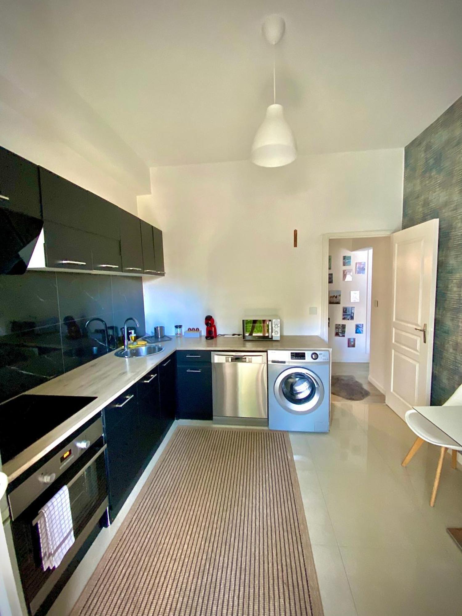 Sunny Riviera Apartment